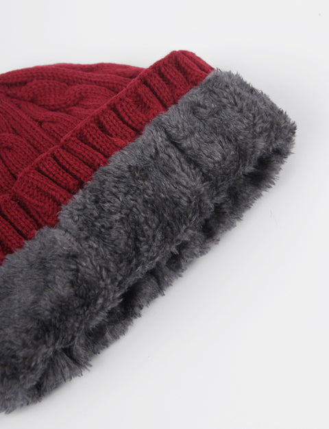 Gorro tejido con estructuras