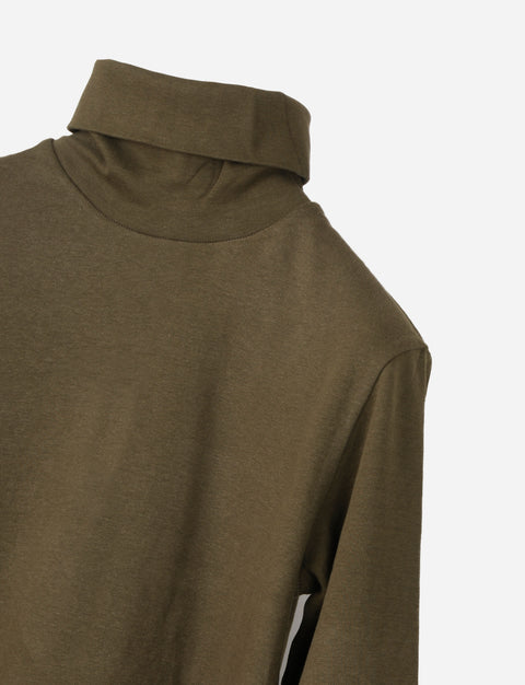 Sweater cuello alto manga corta
