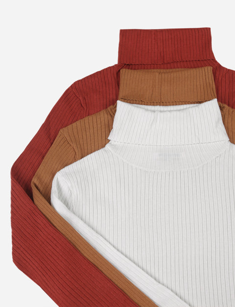 Sweater con cuello alto