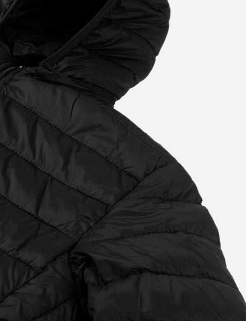 Campera capitoneada con capucha